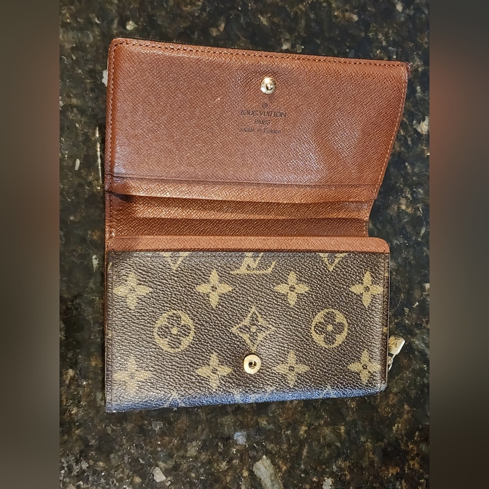 Authentic Louis Vuitton Wallet